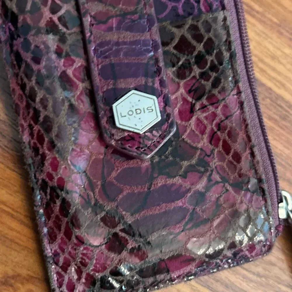 Lodis purple snake